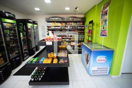 Apartamento à venda com 77m², 2 quartos e 2 vagas Apartamento à venda com 77m², 2 quartos e 2 vagasMINI MERCADO