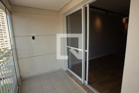 Apartamento à venda com 77m², 2 quartos e 2 vagas Apartamento à venda com 77m², 2 quartos e 2 vagasVARANDA