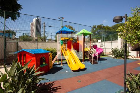 Apartamento à venda com 77m², 2 quartos e 2 vagas Apartamento à venda com 77m², 2 quartos e 2 vagasÁREA COMUM- PLAYGROUND