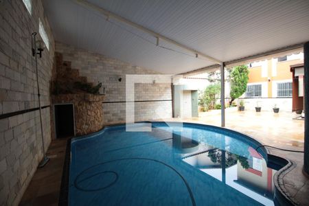 Casa à venda com 450m², 4 quartos e 3 vagasPiscina