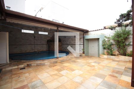 Casa à venda com 450m², 4 quartos e 3 vagasArea Externa