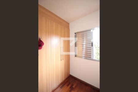 Closet de casa à venda com 4 quartos, 450m² em Itapoã, Belo Horizonte