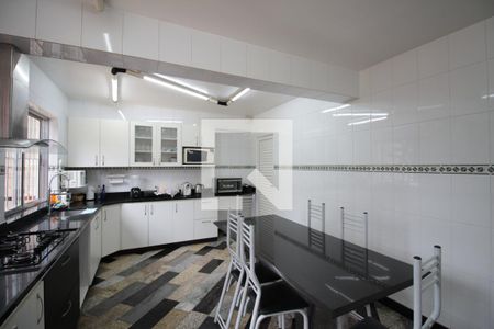 Casa à venda com 450m², 4 quartos e 3 vagasCozinha