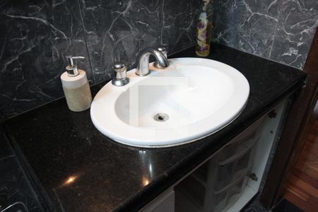 Casa à venda com 450m², 4 quartos e 3 vagasBanheiro Social