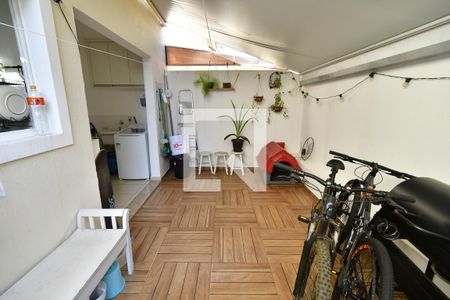 Casa de condomínio para alugar com 81m², 2 quartos e 1 vagaÁrea de Serviço