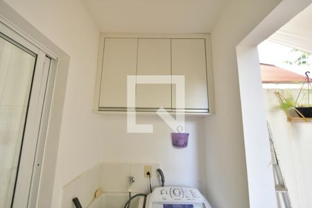 Casa de condomínio para alugar com 81m², 2 quartos e 1 vagaÁrea de Serviço - Armários