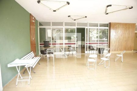 Apartamento à venda com 71m², 2 quartos e 1 vagaÁrea comum