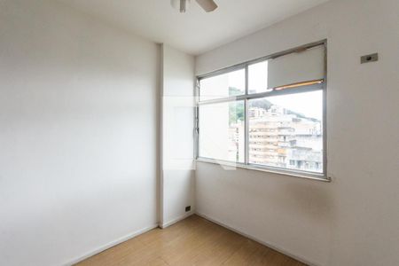 Quarto 1 de apartamento à venda com 2 quartos, 71m² em Tijuca, Rio de Janeiro