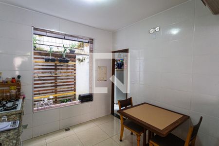 Casa à venda com 120m², 4 quartos e 3 vagasCozinha