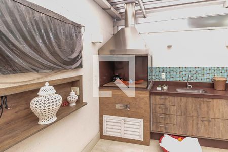 Casa de condomínio à venda com 205m², 3 quartos e 3 vagasChurrasqueira