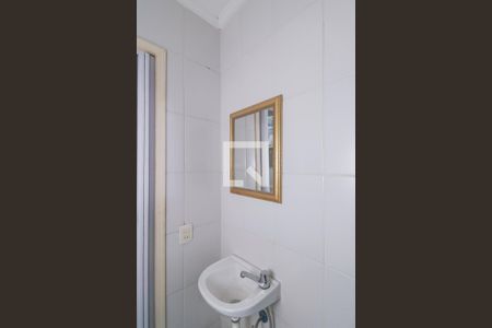 Casa de condomínio à venda com 205m², 3 quartos e 3 vagasBanheiro 2