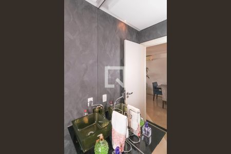 Casa de condomínio à venda com 205m², 3 quartos e 3 vagasBanheiro 2