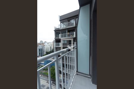 Varanda de kitnet/studio para alugar com 1 quarto, 27m² em Vila Nova Conceição, São Paulo