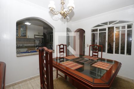 Casa à venda com 300m², 4 quartos e 2 vagasSala de Jantar