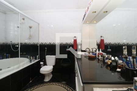 Casa à venda com 300m², 4 quartos e 2 vagasBanheiro da Suíte 1