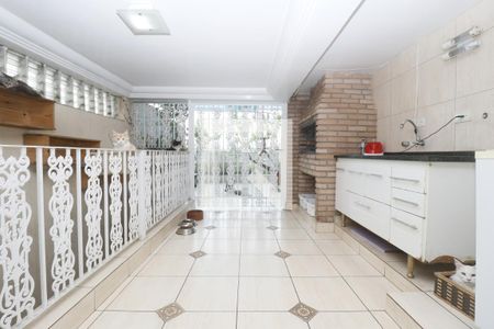 Casa à venda com 300m², 4 quartos e 2 vagasChurrasqueira