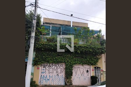 Casa à venda com 300m², 4 quartos e 2 vagasFachada