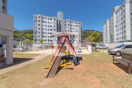 Apartamento à venda com 45m², 2 quartos e 1 vaga Apartamento à venda com 45m², 2 quartos e 1 vagaÁrea comum - Playground