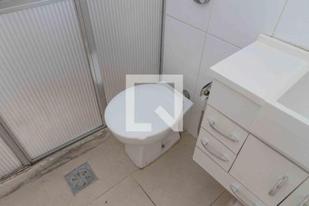 Banheiro de apartamento para alugar com 1 quarto, 46m² em São Domingos, Niterói