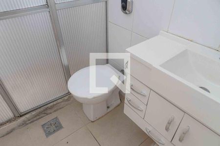 Banheiro de apartamento para alugar com 1 quarto, 46m² em São Domingos, Niterói