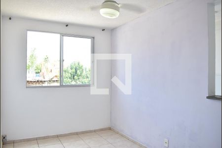 Sala de apartamento para alugar com 2 quartos, 45m² em Guaratiba, Rio de Janeiro