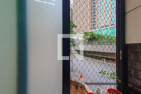 Área de Serviço Vista de apartamento à venda com 1 quarto, 68m² em Sé, São Paulo