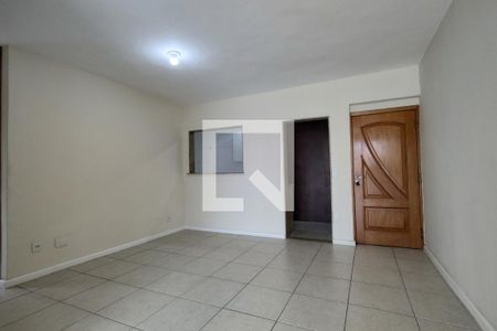 Sala de apartamento para alugar com 2 quartos, 70m² em Freguesia de Jacarepaguá, Rio de Janeiro