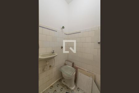 Apartamento para alugar com 70m², 2 quartos e sem vaga Apartamento para alugar com 70m², 2 quartos e sem vagaBanheiro de Serviço