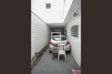 Garagem de casa para alugar com 2 quartos, 150m² em Jardim São Gabriel, São Paulo