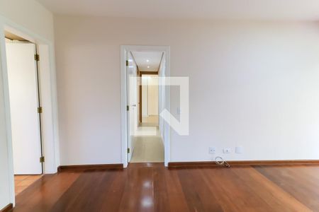 Apartamento à venda com 128m², 3 quartos e 2 vagasCorredor