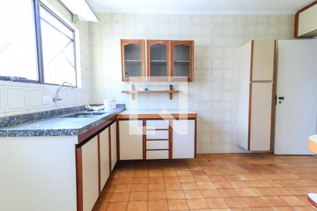 Apartamento à venda com 128m², 3 quartos e 2 vagasCozinha - Armários