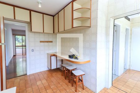 Apartamento à venda com 128m², 3 quartos e 2 vagasCozinhas