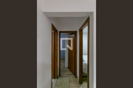 Corredor de apartamento à venda com 2 quartos, 48m² em Jaqueline, Belo Horizonte