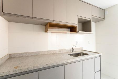 Apartamento à venda com 57m², 2 quartos e 1 vaga Apartamento à venda com 57m², 2 quartos e 1 vagaCozinha e Área de Serviço