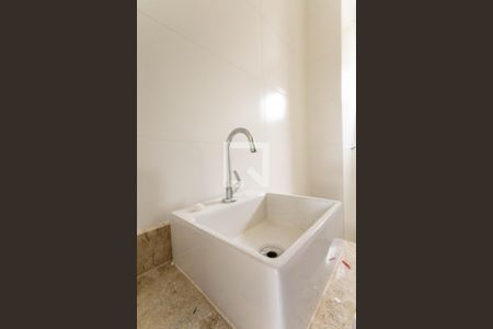 Apartamento à venda com 57m², 2 quartos e 1 vaga Apartamento à venda com 57m², 2 quartos e 1 vagaBanheiro