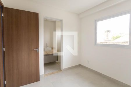 Suite de apartamento à venda com 2 quartos, 57m² em Vila Rosa, Goiânia