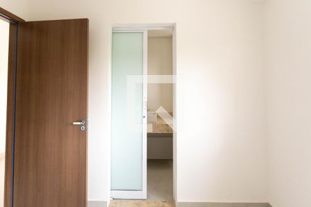 Suíte de apartamento à venda com 2 quartos, 57m² em Vila Rosa, Goiânia