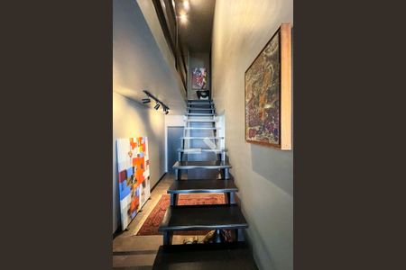 Apartamento à venda com 136m², 1 quarto e 1 vagaEscada 