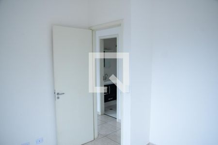 Quarto 1  de apartamento para alugar com 2 quartos, 50m² em Jardim Araruama, Cotia