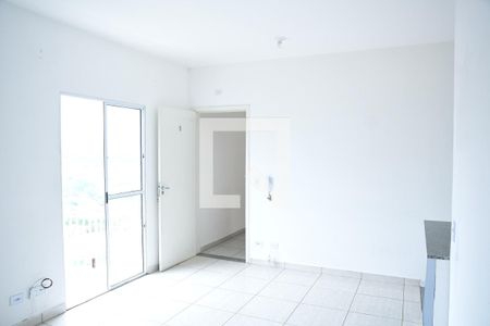 Sala de apartamento para alugar com 2 quartos, 50m² em Jardim Araruama, Cotia