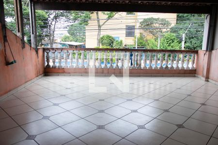 Casa à venda com 140m², 3 quartos e 2 vagasVaranda