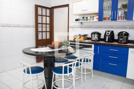 Casa à venda com 140m², 3 quartos e 2 vagasCozinha