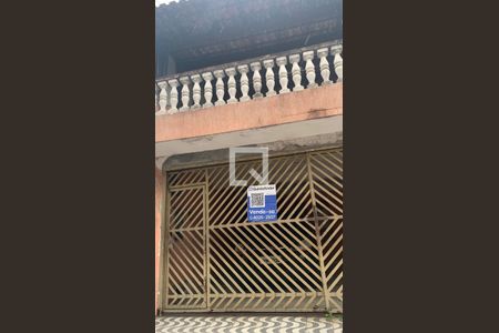 Casa à venda com 140m², 3 quartos e 2 vagasFachada