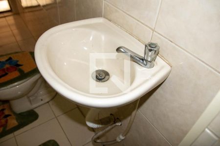 Casa à venda com 140m², 3 quartos e 2 vagasBanheiro 3