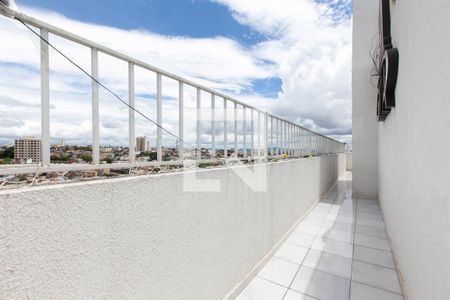 Apartamento para alugar com 55m², 2 quartos e 1 vaga Apartamento para alugar com 55m², 2 quartos e 1 vagaÁrea Comum - Área Externa do Salão de Festa