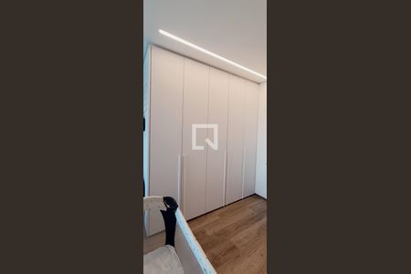 Apartamento para alugar com 136m², 3 quartos e 3 vagas Apartamento para alugar com 136m², 3 quartos e 3 vagasSuíte master