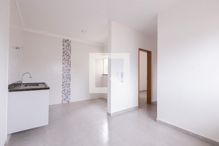 Sala, Cozinha e área de serviço de apartamento para alugar com 2 quartos, 48m² em Vila Carrao, São Paulo
