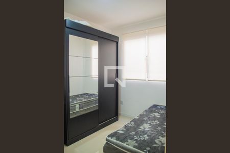 Quarto de apartamento à venda com 2 quartos, 44m² em Cavalhada, Porto Alegre