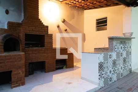 Casa de condomínio à venda com 320m², 6 quartos e 1 vagaChurrasqueira / forno a lenha 