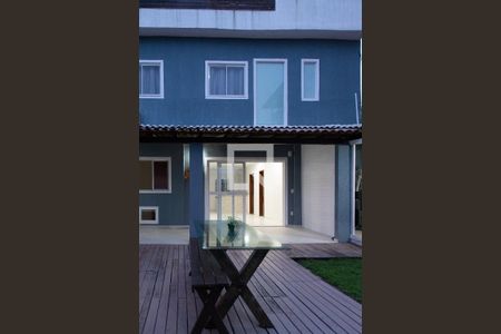 Casa de condomínio à venda com 320m², 6 quartos e 1 vagaFachada 